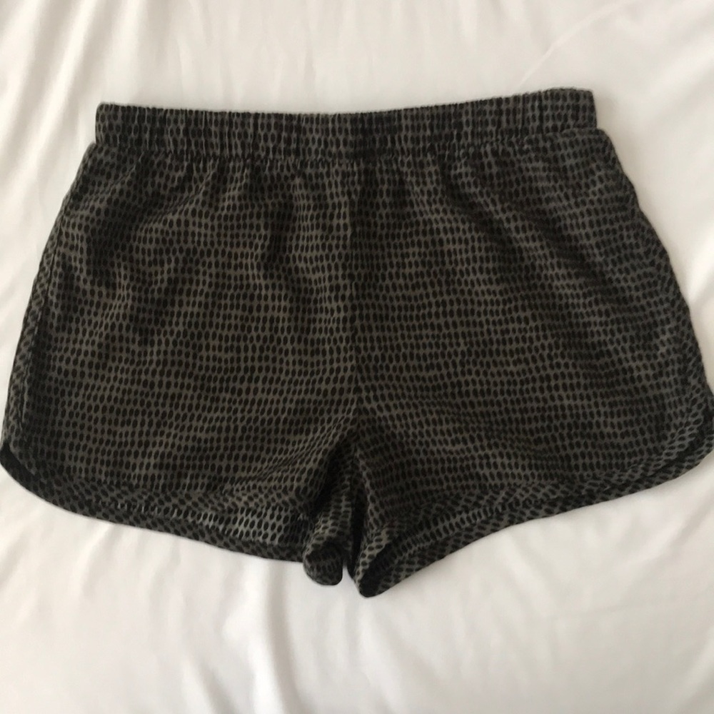 Forever 21 grey and black short